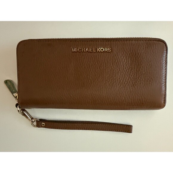 Michael Kors Large Zip Around Wristlet Continental Wallet Brown Pebble Leather - Picture 1 of 9
